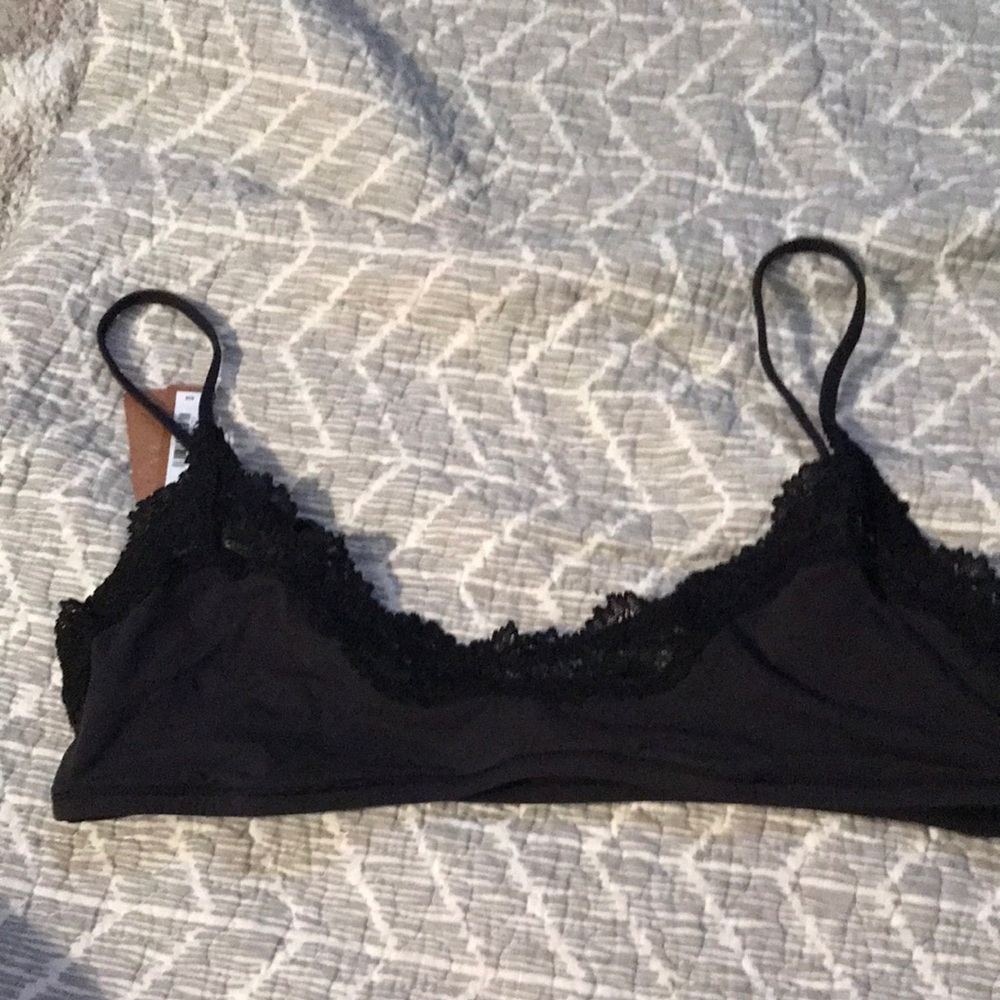 Black Lace-Trim Bralette - Women Intimates fit’s everybody scoop bralette